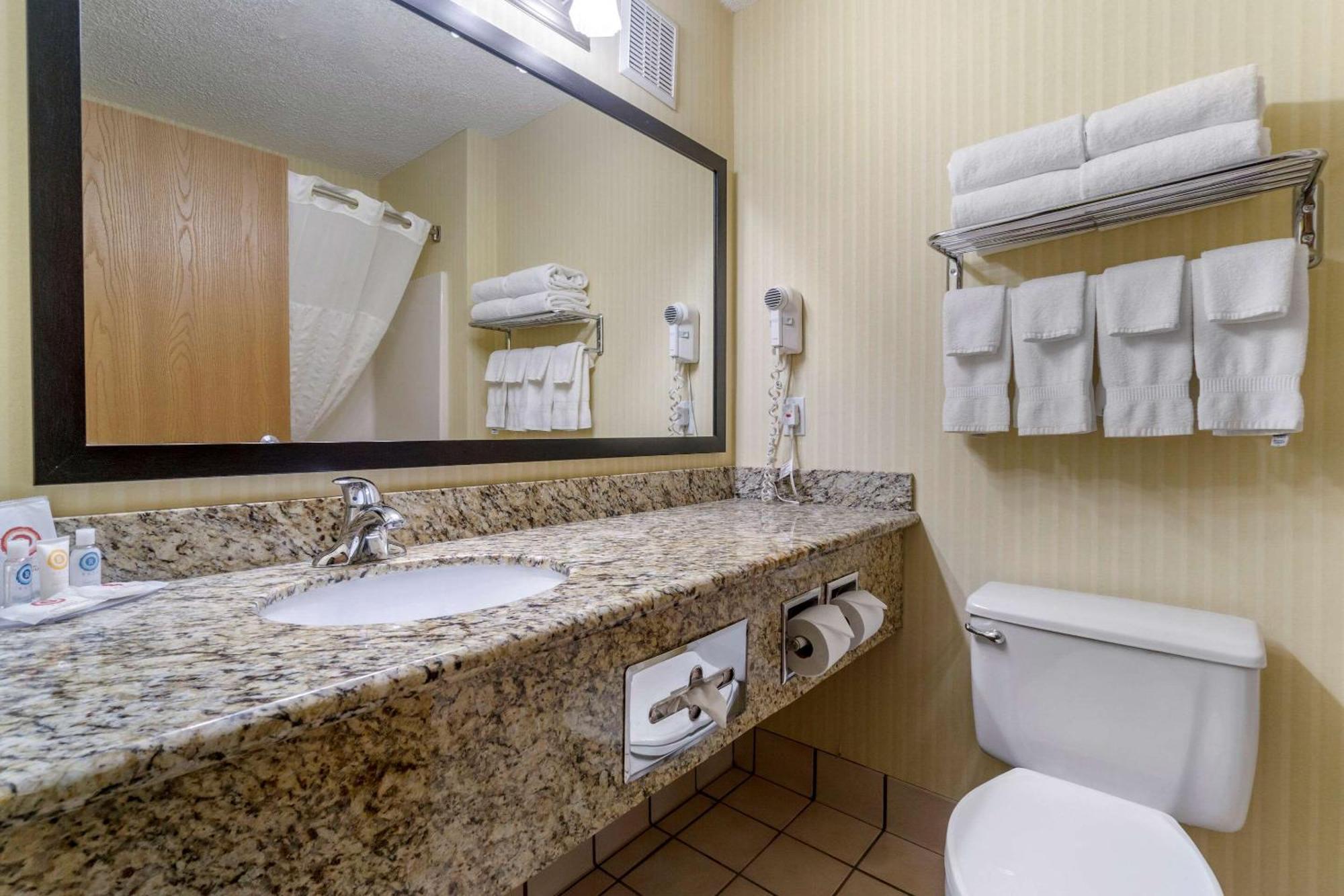 Comfort Inn & Suites Bothell - Seattle North Room photo